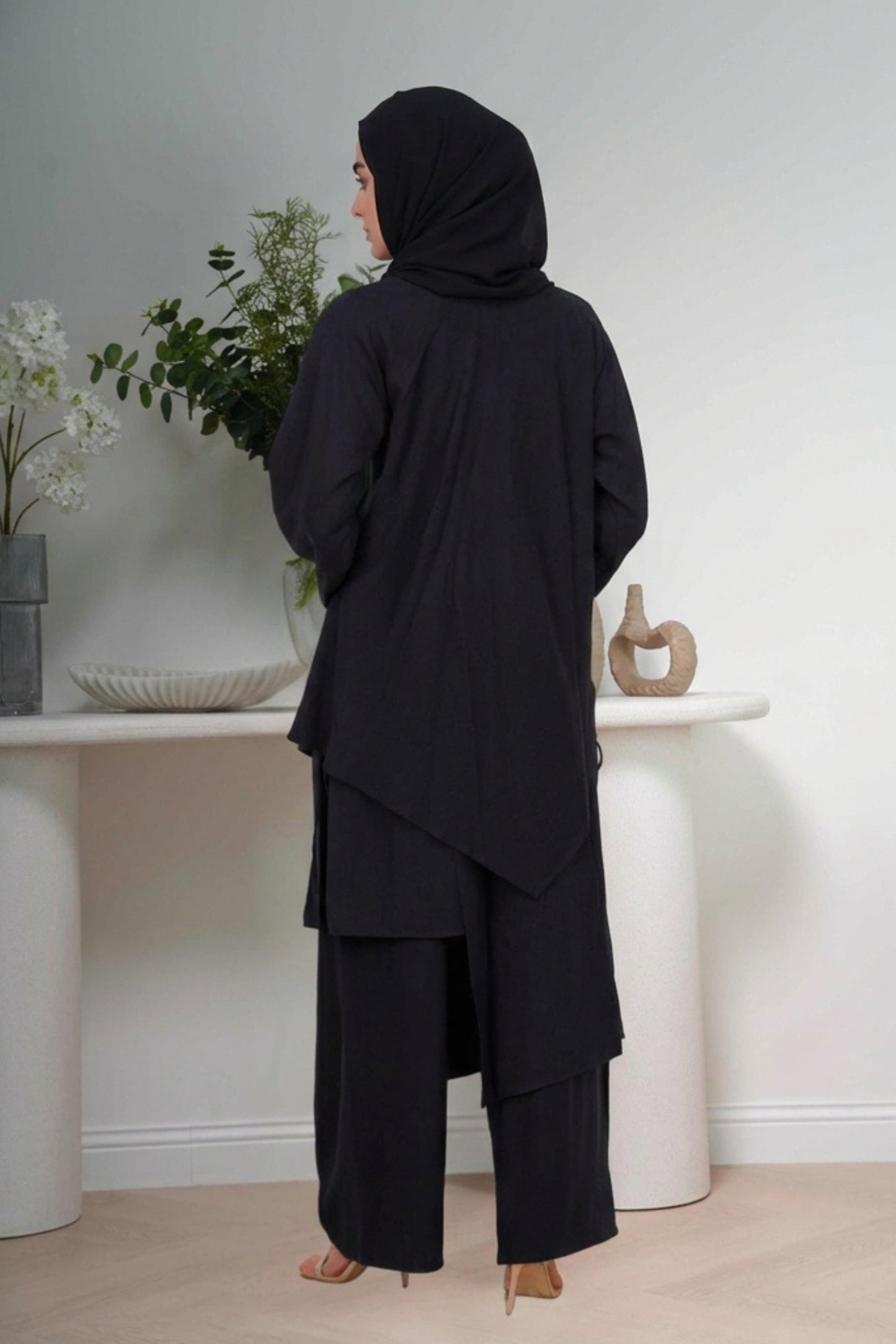 Haroof Two Piece Set in Black - Detail view - Arabic calligraphy architectural design - AWAASHI Premier modest fashion