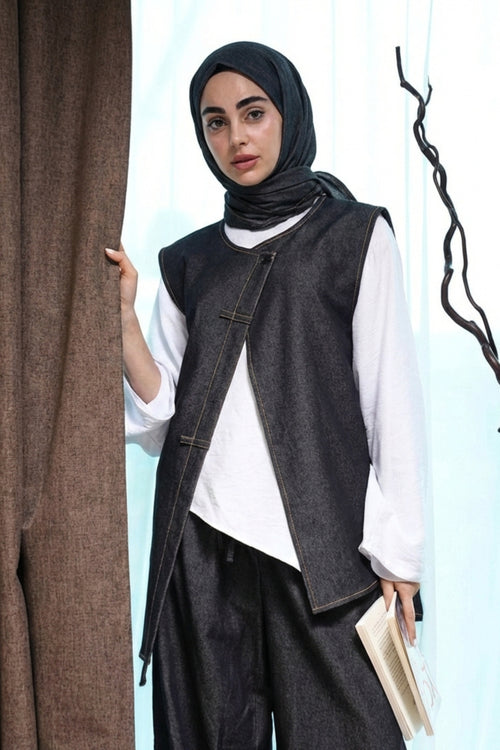 Charger l'image 1 dans la vue galerie. Indigo Layered Set in Charcoal - Layered architectural design - AWAASHI Premier modest fashion
