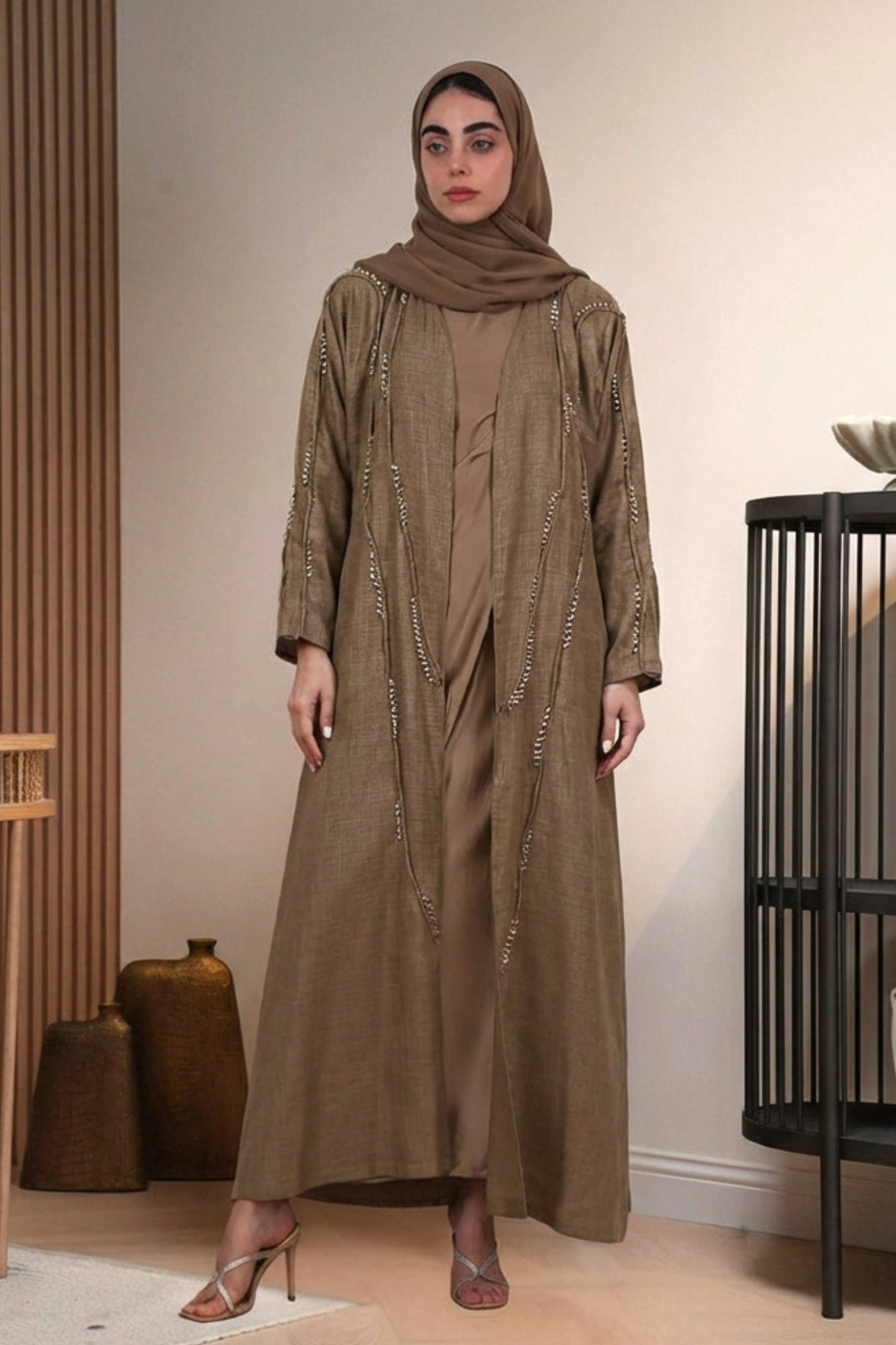 Lumière Abaya - Luminous architectural design - AWAASHI Premier modest fashion
