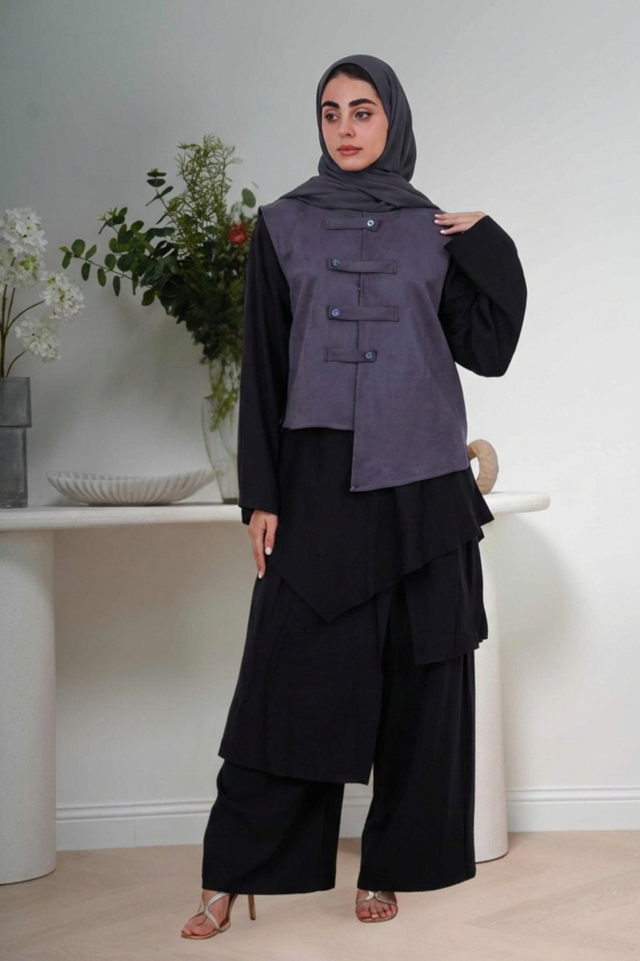 Haroof Set in Grey/Black - Arabic calligraphy architectural design - AWAASHI Premier modest fashion
