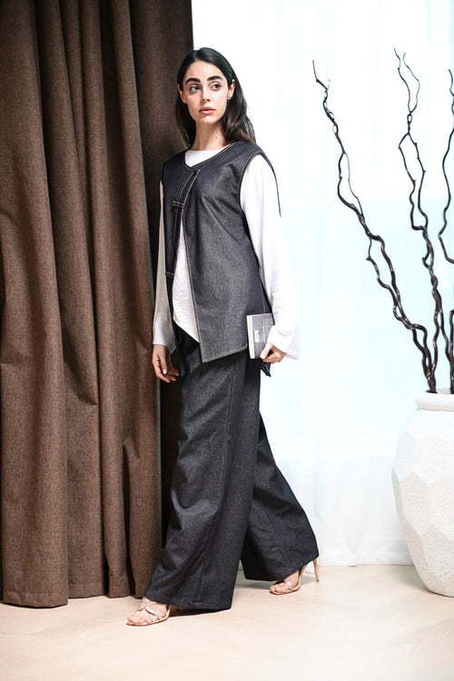 Load image 1 in gallery view